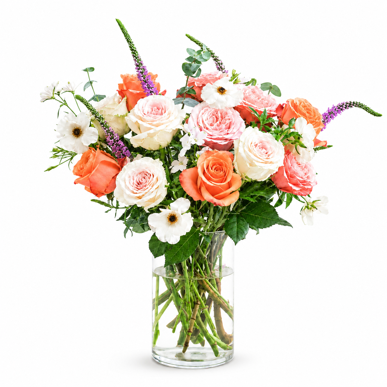 Eleganter Muttertagsstrauß mit Rosen, Delphinium und Eukalyptus