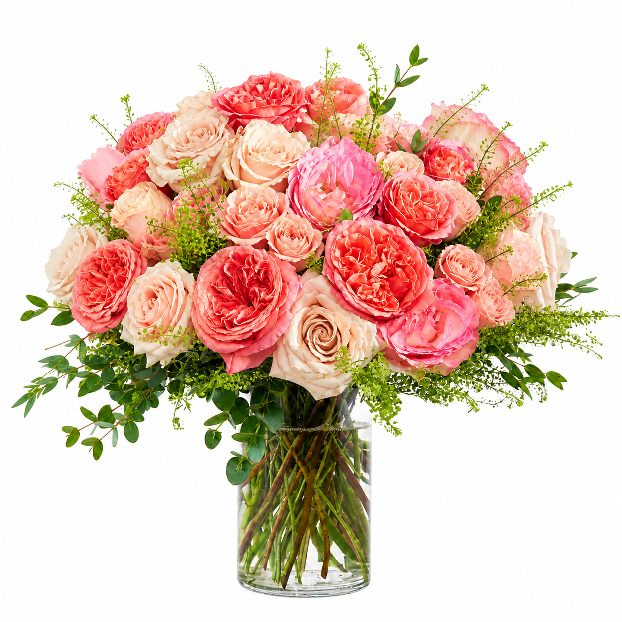 Zarter Muttertagsstrauß mit Rosen, Gartenrosen und frischem Grün